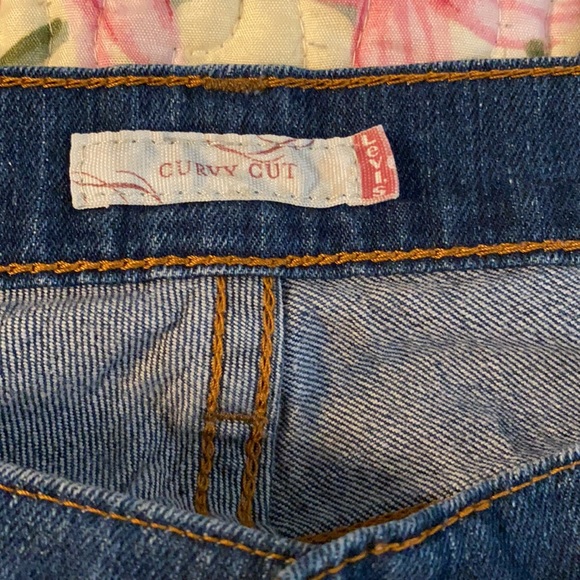 Levi’s curvy cut blue jeans size 10 EUC - Picture 3 of 4